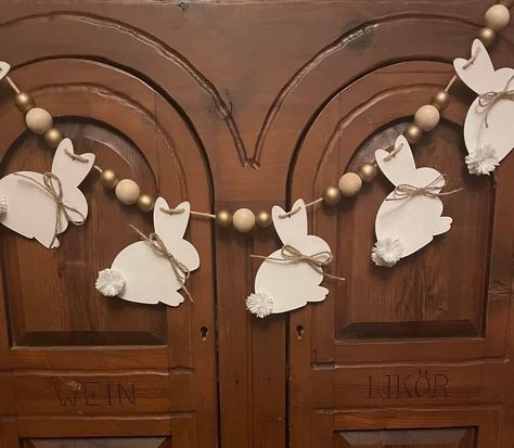 Wood Cutout Art, Boho Easter Decor, Neutral Easter Decor, Easter Decoration Ideas, Boho Easter, Easter Craft Projects, Easter Wall Decor, Easter Craft Decorations, Easter Garland