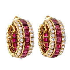 Van Cleef And Arpels Jewelry, Gemstone Wedding, India Jewelry, Ruby Earrings, Gold Earrings Designs, Ruby Jewelry, Fabulous Jewelry, Classic Jewelry, Ruby Diamond