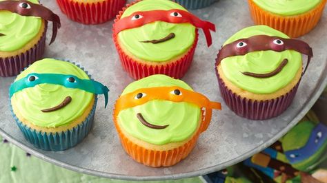 Teenage Mutant Ninja Turtles Cupcakes Ninja Turtles Cupcakes Ideas, Ninja Cupcake Ideas, Ninja Turtles Cupcakes, Turtles Cupcakes, Tmnt Cupcakes, Ninja Cupcakes, Ninja Turtle Cupcakes, Mutant Ninja Turtles Party, Turtle Cupcakes