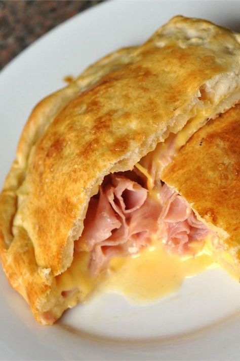 Recipe Using Ham Lunch Meat, Deli Ham Breakfast Ideas, Lunch Biscuit Ideas, What To Make With Deli Ham, Ham And Cheese Pillsbury Biscuits, Ham And Biscuit Recipes, Ham And Cheese Biscuits Stuffed, Ham And Cheese Biscuit Sandwiches, Easy Hot Ham And Cheese Sandwiches