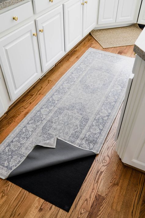 Bathroom With Rug, Runner In Kitchen, Kitchen Runner Rug Ideas, Kitchen Runners, Entry Runner Rug, Summer Living Room, Bathroom Runner Rug, Runner Rug Entryway, Ruggable Rug