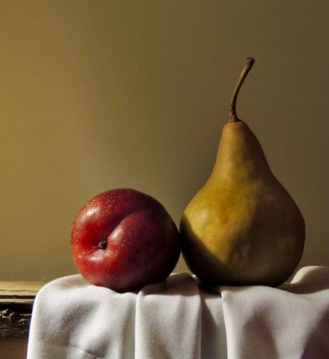 Fruit Reference Photos For Artists, Still Life Fruit Drawing, Still Life Fruit Reference, Still Life Drawing Reference, Fruit Still Life Photography, Simple Still Life, Still Life Study, Fruit Still Life, Still Life Pictures