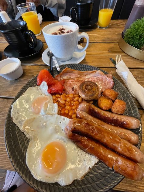 British Food Aethstetic, Breakfast Party Food, Healthy Breakfast Menu, British Foods, Great British Food, Healthy Breakfast Sandwich, Recovery Food, Big Breakfast, Food Babe