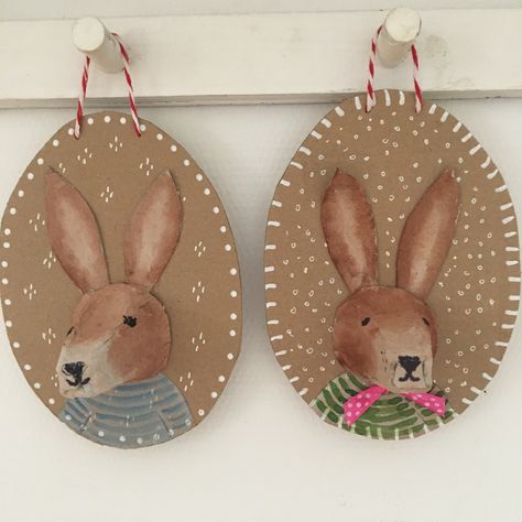 Egg Carton Rabbit, Egg Carton Bunny Portrait, Cute Easter Crafts, 2023 Cardigan, Easter Diy Crafts, Egg Carton Art, Egg Carton Crafts, Spring Decor Diy, Ideas For Easter