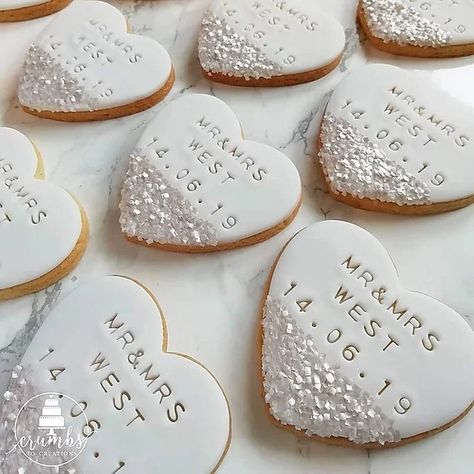 Personalised white heart wedding biscuit favours stamped with Mr & Mrs. Decorated with white edible glitter sparkle squares. Cookie favours wedding ideas Biscuit Wedding Favours, Wedding Biscuits, Heart Cake Design, Wedding Cookies Decorated, Wedding Biscuit, Personalised Wedding Favours, Bridal Cookies, Cookie Wedding Favors, Wedding Cake Cookies