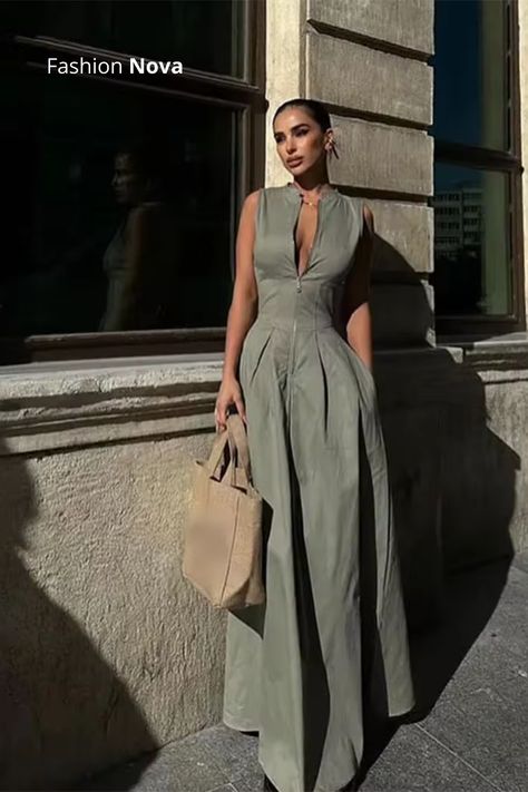 Stay sleek and stylish with this contemporary outfit from Fashion Nova. Designed for the modern fashionista, this piece offers a sharp and polished look. Make a bold statement with your impeccable style. 🌟 #FashionNova #SleekStyle #ModernFashion Summer Office Wear, Summer Office, Dress Women Elegant, Cotton Linen Dresses, Mode Casual, Sleeveless Long Dress, High Waist Dress, Dresses 2024, Long Summer Dresses