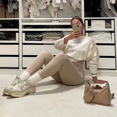 Winter Casual Outfits, Summer/fall Outfits, Cute Winter Outfit, Look Legging, Walking Outfits, Winter Fashion Outfits Casual, Beige Outfit, Chill Outfits, Classy Casual Outfits