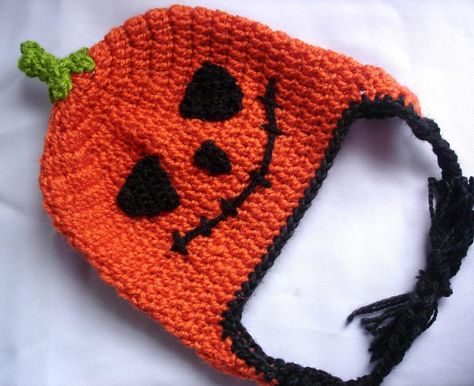 Jack-O-Lantern earflap hat pattern on Craftsy.com $4 Crochet Seasonal, Crochet Halloween Hat, Character Crochet, Crochet Pumpkin Hat, Stitch Crafts, Crocheted Things, Hats For Kids, Hats Crochet, Crochet Kids Hats