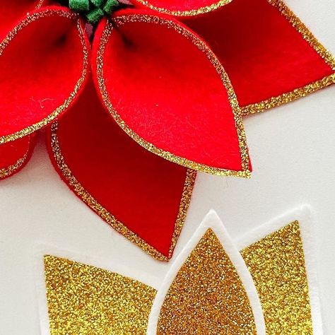 Resa Curbo Creative on Instagram: "Adding some glitter htv to these felt poinsettias! ❤️ I created that edge by using the offset feature and moving it in towards the center then slicing out the middle. I used the extra glitter on the white poinsettia. It’s easy to apply with a mini iron. Let me know if you have any questions!! #feltpoinsettia #feltflowertutorial #glitterhtv #hesttransfervinyl" Poinsettia Wreath Tutorial, Felt Poinsettia, Felt Flower Tutorial, White Poinsettia, Poinsettia Wreath, Mini Iron, Wreath Tutorial, November 30, Felt Crafts