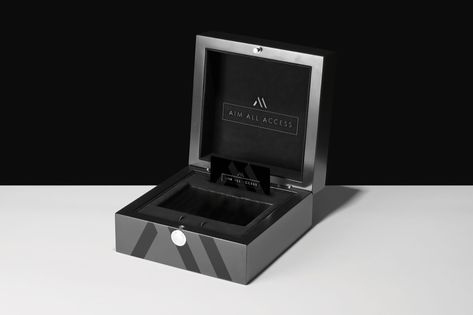 Polished Chrome & Black Exclusive Luxury Packaging Display Box Luxury Brand Packaging, Candle Packaging Design, Luxury Packaging Design, Packaging Display, Timeless Brand, Graphic Design Packaging, Box Packaging Design, Branding Identity, Luxury Packaging