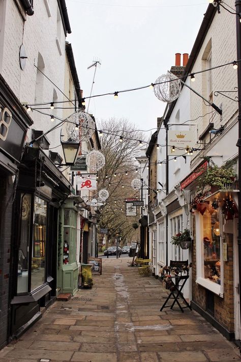 Richmond London alleys shops on Paved court Richmond London, Stately Homes, London Christmas, Stately Home, Holiday Destinations, In London, Most Beautiful, Wreath, London