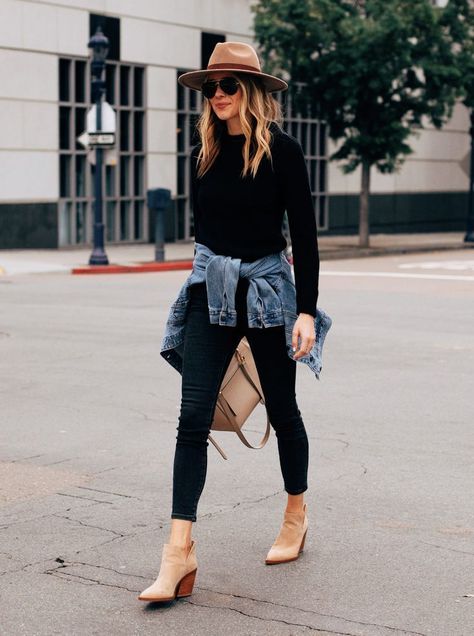 For stylin' pins follow me @fashionably chic💕 Hat Outfit, Coat Outfit, Fashion Jackson, Weekend Style, Outfits With Hats, All Black Outfit, Winter Mode, 가을 패션, Fashion 2020