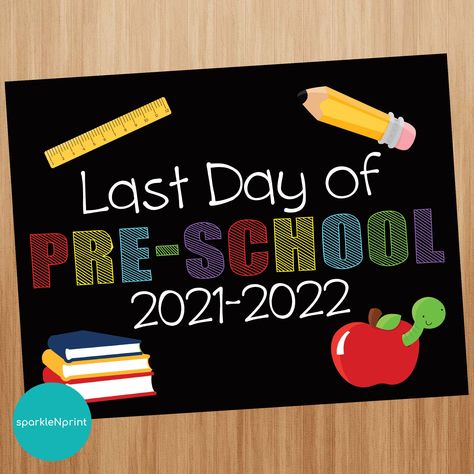 School Chalkboard, Document Folder, Chalkboard Sign, Chalkboard Signs, Shop Office, Last Day Of School, White Stickers, Printable Signs, Sign Printing