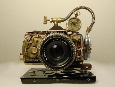 steampunk camera sculpture Camera Sculpture, Steampunk Camera, Fotocamere Vintage, Corset Steampunk, Steampunk Gadgets, Steampunk Artwork, Steampunk Aesthetic, Steampunk Couture, Art Steampunk