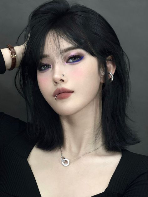 Love Hairstyles, Korean Short Hair, Haircut Style, Aesthetic Korean, Korean Kpop, Bun Hairstyles For Long Hair, Short Hairstyle, Short Hair Haircuts, Aesthetic Icon