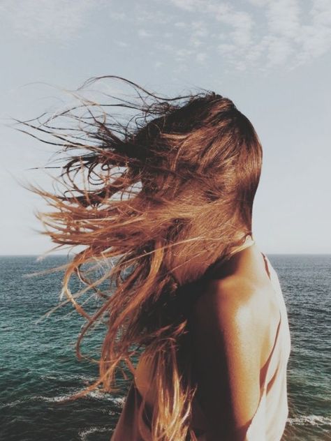 Wind In My Hair, Blowing In The Wind, Estilo Hippie, Growth Oil, Hair Growth Oil, Ocean Breeze, Messy Hairstyles, Picture Perfect, The Wind