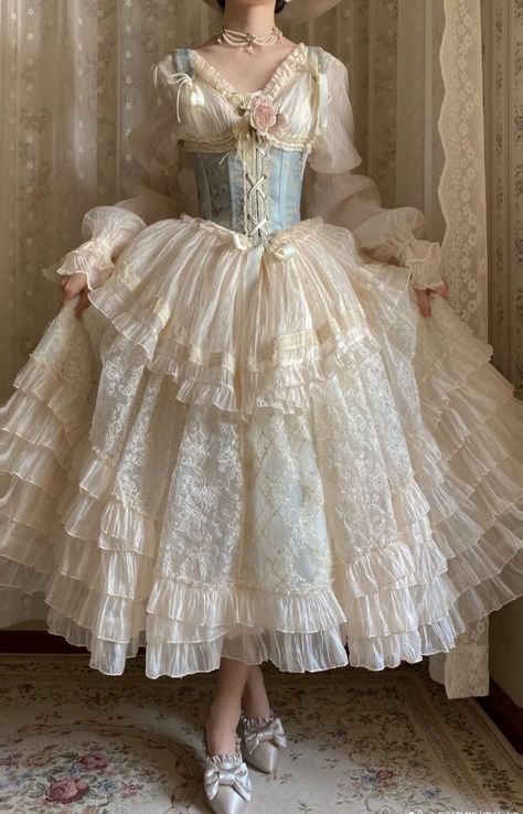 Gaun Abad Pertengahan, Op Dress, Classic Lolita, Blue Corset, Old Fashion Dresses, Fantasy Dresses, Royal Dresses, Old Dresses, Fairytale Dress