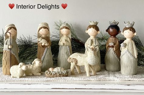 Nativity Set Display Ideas, Nativity Sets Display, Nativity Sets For Sale, 1950 Christmas, Christmas Nativity Scene Display, Baby Jesus In Manger, 3 Wisemen, Jesus In Manger, Miniature Nativity