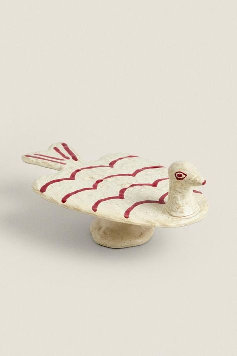 Mediterranean off white Dove Stand ornament  Hand made in Italy, beautiful natural shape, and design. made in ceramic, hand painted and glazed.  Beautiful side ornament, to place plants, or precious items upon.  This is an original handmade and unique item.  Condition : New Delivery : Tracked recorded Italy Table, Bird Ceramic, Ceramic Accessory, Dove Bird, White Dove, Ceramic Hand, Ceramics Pottery Art, Ceramic Birds, White Doves