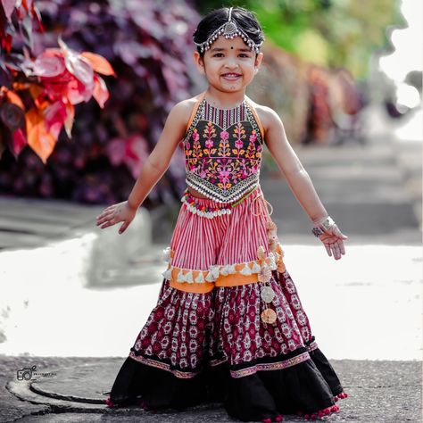 Celebrate every season and occasion—be it weddings, Navratri, or Raksha Bandhan—in stylish comfort! Our kids’ ethnic wear ensures your little ones shine brightly and stay comfortable all day long. Make every occasion extra special with Halemons. Explore our wide range of prints and styles, and let your child shine in comfort and elegance. 🎉👶 Explore at www.halemons.com #halemons #halemonskids #festiveseason #festive2024 #newcollection #rakhioutfit #rakhi2024 #navratri2024 #rakhicelebratio... Kids Navratri Outfits, Lehenga Choli Navratri, Simple Frock Design, Kids Ethnic Wear, Simple Frocks, Outfit Design, Raksha Bandhan, Wedding Lehenga, Frock Design