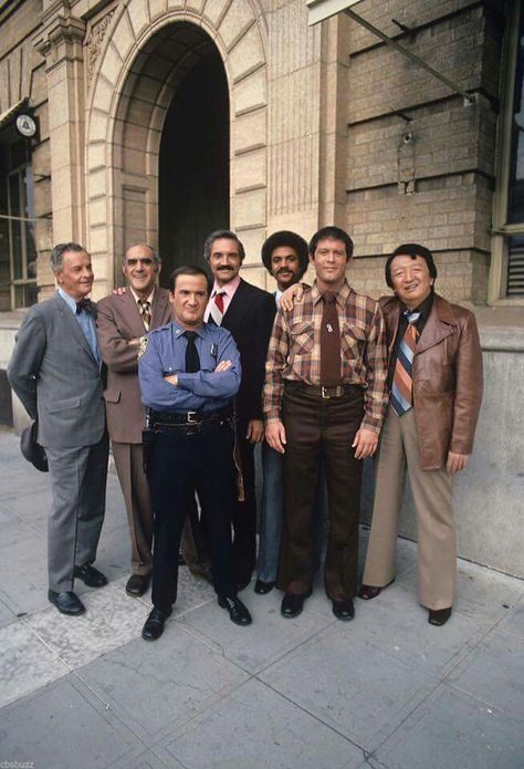 Barney Miller, Harlem New York, Great Comedies, Tv Shows Funny, Movie Pic, Vintage Television, Tv Land, Classic Television, Ensemble Cast