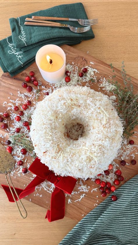 Copycat Doan’s Bakery White Chocolate Coconut Bundt Cake White Chocolate Coconut Bundt Cake, White Chocolate Coconut Cake, Chocolate Coconut Bundt Cake, Coconut Bundt Cake, Chocolate Coconut Cake, Christmas Bundt Cake, White Chocolate Coconut, Cream Room, Christmas Shortbread