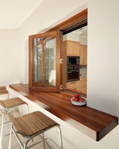 Bifold windows for servery Love the wooden top- not sure it'll go with decking tho? Unless go very pale timber? Window Servery, Bifold Windows, Flip Kitchen, Pass Through Kitchen, Kitchen Window Bar, Kitchen Pass Through, Pass Through Window, Kitchen Window Design, Window Bars