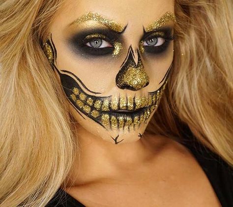 23 Cool Skeleton Makeup Ideas to Try for Halloween Cool Skeleton Makeup, Skeleton Makeup Ideas, Skeleton Makeup Tutorial, Glitter Halloween Makeup, Glitter Skull, Halloweenský Makeup, Halloween Make-up Looks, Gold Skeleton, Dead Makeup