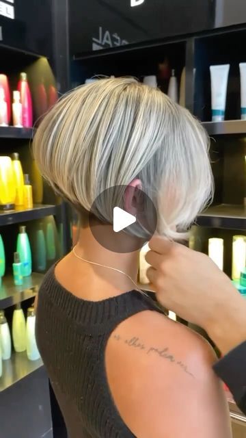 Concave Bob Hairstyles, Scarf Hairstyles Short, Grey Hair Transformation, Short Sassy Haircuts, Sassy Haircuts, Funky Short Hair, Perfect Hair Color, Really Short Hair, Corte Bob