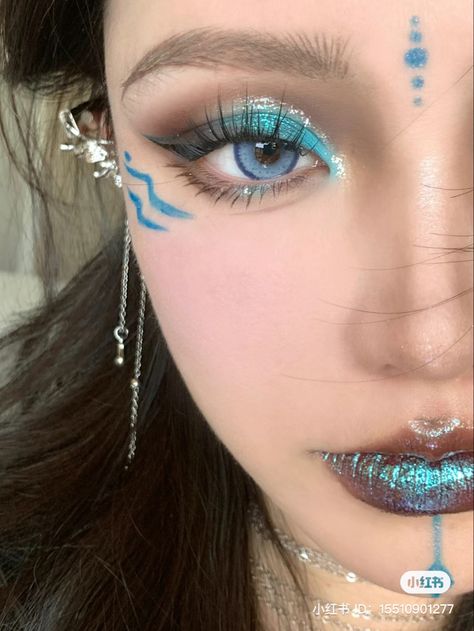 Shark Makeup, Holographic Eyeshadow, Fish Makeup, Alien Makeup, Crying Tears, Mermaid Halloween, Eye Makeup Designs, Fairy Makeup, Mermaid Makeup