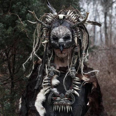 Propnomicon: Mask of the Shaman Apocalyptic Costume, Fallout Props, Mountains Of Madness, Post Apocalyptic Costume, Call Of Cthulhu Rpg, Cthulhu Mythos, Larp Costume, Fantasy Props, Call Of Cthulhu