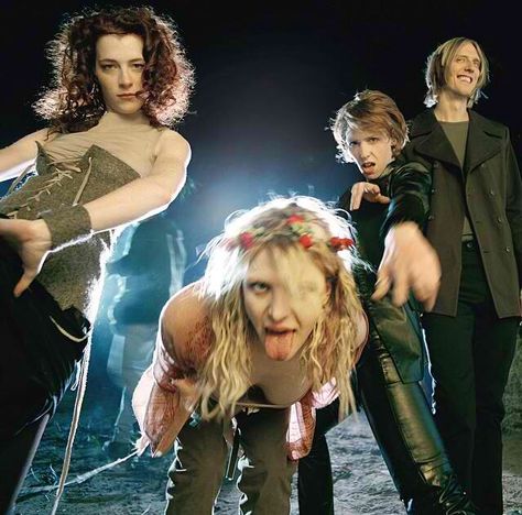 Hole-Celebrity Skin era 90s Courtney Love, Melissa Auf Der Maur, Hole Band, Pretty On The Inside, Hole Courtney Love, Courtney Love Hole, Celebrity Skin, Riot Grrrl, Courtney Love