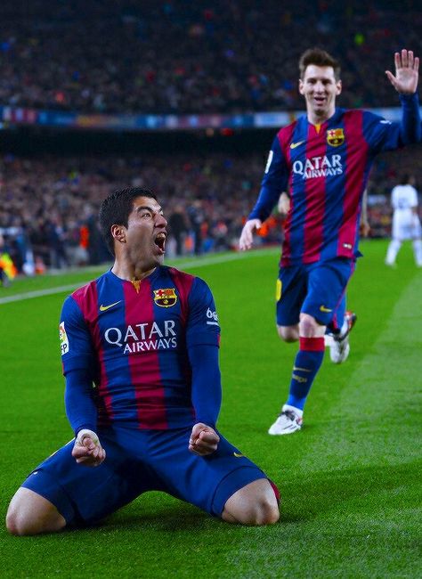 Luis Suárez and Messi Suarez Barcelona, God Of Football, Fcb Barcelona, Barcelona Team, The Beautiful Game, My Aesthetic, Sport Player, Football Lovers, Football Pictures