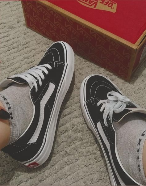 Sneakers Wishlist, Young Men Haircuts, Vans Sk8 Low, Sk8 Low, 2023 Vision, Young Men, Vans Sk8, Vans Old Skool Sneaker, Haircuts For Men