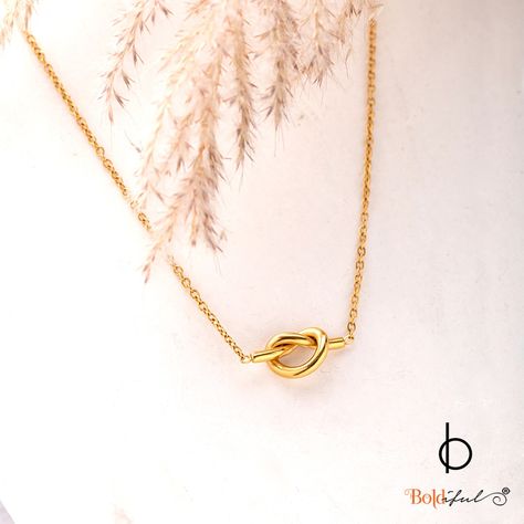 Versatile and adorable, the dainty Love Knot necklace is perfect for both a classic minimalist style. Shop for Tarnish Free Jewelry at www.boldiful.com . . . . . #boldiful #tarnishfreenecklace #boldifuljewelry #antitarnishnecklace #tarnishfreejewellery #waterproofjewelleryindia #minimaljewellery #everydaywearjewellery #antitarnishjewelleryindia #giftforher #giftideas Classic Minimalist Style, Love Knot Necklace, Love Knot, Knot Necklace, Minimalist Style, Free Jewelry, Be Perfect, Minimalist Fashion, Knot