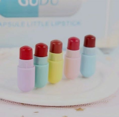 Capsule Lipstick, Mini Lipstick, Red Lip Makeup, Lip Shapes, Moisturizing Lipstick, Women Cosmetics, Lip Plumper, Cute Makeup, Lipstick Colors