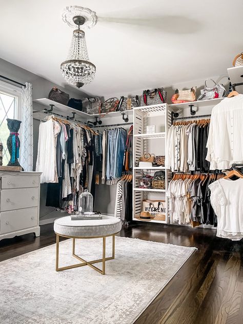 Diy Closet Room, Room Into A Closet, Bedroom Into Closet, Spare Room Walk In Closet, Bedroom Turned Closet, Spare Bedroom Closets, Spare Room Closet, Dream Dressing Room, Dressing Room Closet