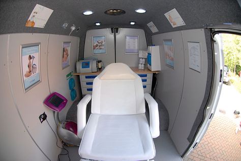 Interior mobile beauty van example www.salononwheels.co.uk Mobile Esthetician, Salon On Wheels, Esthetician Equipment, Mobile Beauty Therapist, Mobile Hair Salon, Mobile Beauty Salon, Beauty Van, Mobile Hairdresser, Esthetician Business