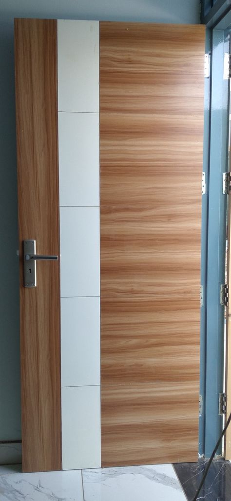 Main Flash Door Design, Wooden Door Colour Ideas, Flash Door Design Sunmica, Flush Door Design Modern Sunmica, Flash Door Design, Sunmica Door Designs, Flush Doors Design Modern, Flash Door, Latest Cupboard Designs