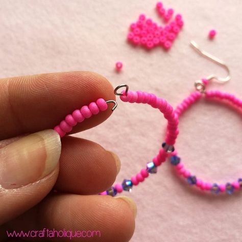 Beaded Hoop Earrings Tutorial, Hoop Earrings Tutorial, Boho Earrings Diy, Earrings Handmade Tutorial, Simple Bead Earrings, Beaded Wedding Jewelry, Hoop Earrings Diy, Diy Seed Bead Earrings, Beaded Chandelier Earrings