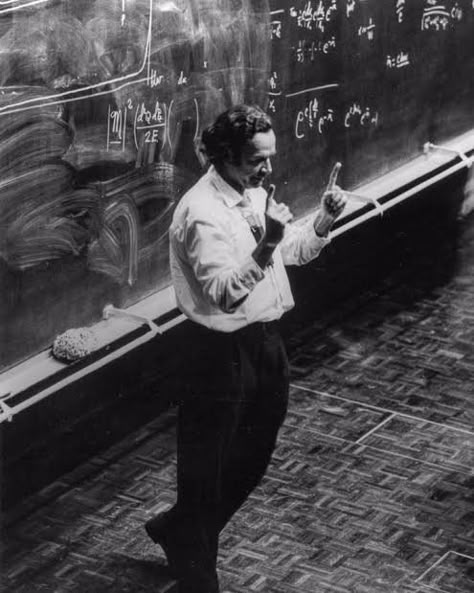 Physics Aesthetic, Richard Feynman, Physics And Mathematics, Physicists, Never Stop Learning, Quantum Physics, Studying Inspo, Study Hard, School Motivation