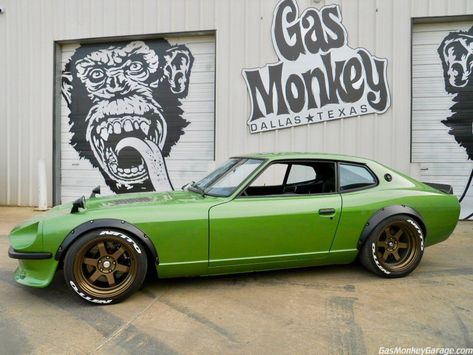 1973 280z restored by gas monkey garage Gas Monkey Garage Logo, Gas Monkey Garage Cars, Arctic Monkeys T Shirt, Richard Rawlings, Garage Logo, Daihatsu Terios, Monkey Garage, Nissan Fairlady, Mini Gps Tracker