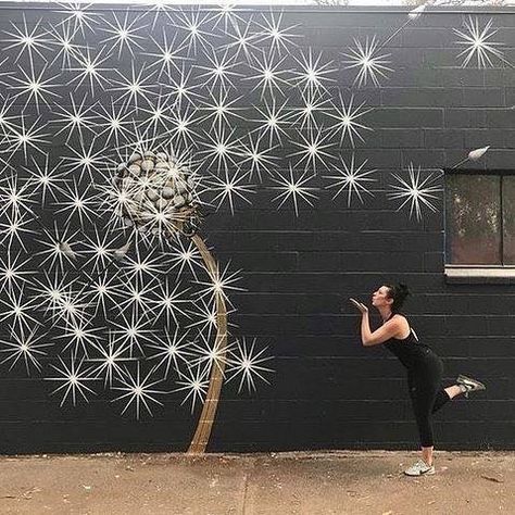 Dandelion Mural, Selfie Wall, Instagram Wall, Street Art Banksy, A Dandelion, Banksy Graffiti, Murals Street Art, Interactive Art, Foto Tips