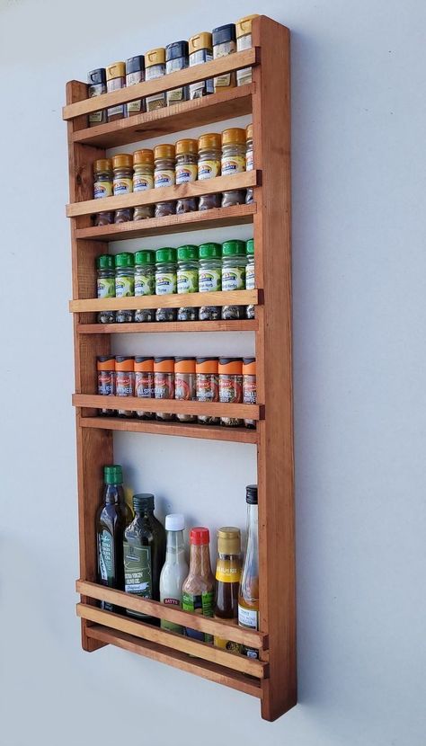 Kitchen Bottle Storage, Wooden Spice Rack Ideas, Spices Shelves, Homemade Spice Rack, Spices Shelf, Spice Rack Wood, Build A Spice Rack, Rustic Wooden Kitchen, Spice Rack Ideas