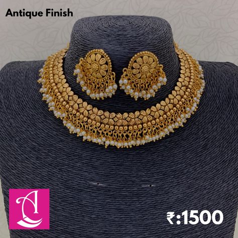 Bridal Necklace Designs, Choker Necklace Designs, Gold Jewelry Outfits, Fancy Jewelry Necklace, Indian Bridal Jewelry Sets, Antique Jewellery Designs, Gold Necklace Indian Bridal Jewelry, Fancy Jewellery Designs, Jewelry Set Design