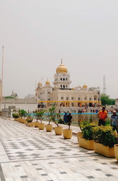 Gurudwara Sahib Wallpaper, Bts V Girlfriend, Bangla Sahib, Golden Temple Wallpaper, Instagram Food Pictures, Guru Nanak Wallpaper, One Word Instagram Captions, New Images Hd, English Projects