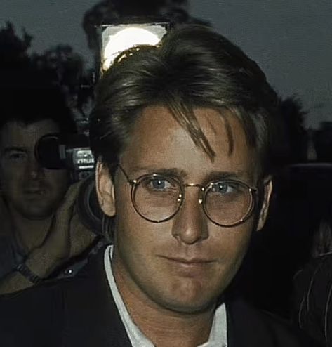 Emilio Estevez 80s, The Outsiders Two Bit, Outsiders Cast, The Outsiders Cast, 80s Actors, Emilio Estevez, Tommy Lee Jones, Martin Sheen, Sandlot