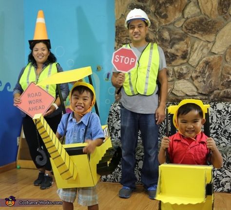 Builder Costume Women, Builder Costume, Construction Costume, Halloween Costumes To Make, Halloween Costumes 2016, Construction Trucks, Homemade Costume, Costume Works, Halloween Costume Contest