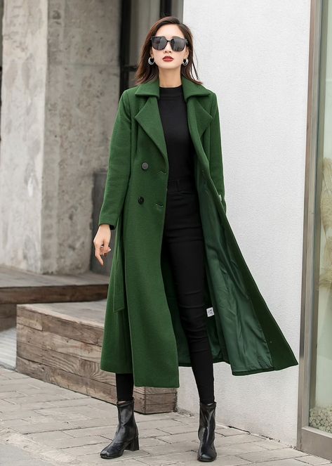 British Style Long Wool Coat in Green Warm Coat Women | Etsy Green Coat Outfit, Dark Green Coat, Long Green Coat, Wool Maxi Coat, Vintage Winter Coat, Green Wool Coat, Mode Mantel, Green Trench Coat, Coat With Belt