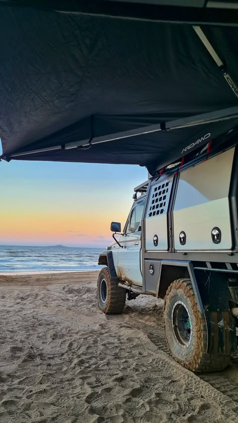 4x4 Beach, Camping Sunset, Adventure 4x4, Camping 4x4, Country Couple Pictures, Trucks Lifted Diesel, Beach Cars, Camping Aesthetic, Beach Camping